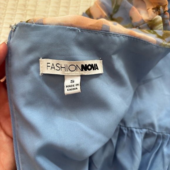 Fashion Nova Sophia Chiffon Pastel Floral Strapless Maxi Dress Blue Size Small - Picture 8 of 13